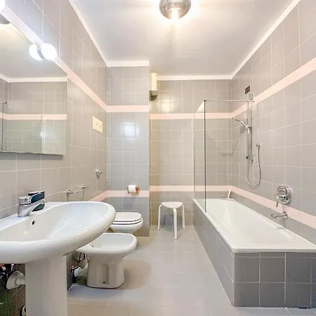 Апартаменты Aspromonte Lakeside - Garden Retreat Лекко
