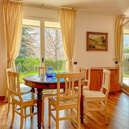 Aspromonte Lakeside - Garden Retreat Apartamento