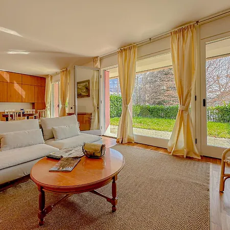 Aspromonte Lakeside - Garden Retreat Апартаменты