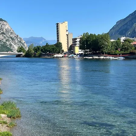 Apartment Aspromonte Lakeside - Garden Retreat