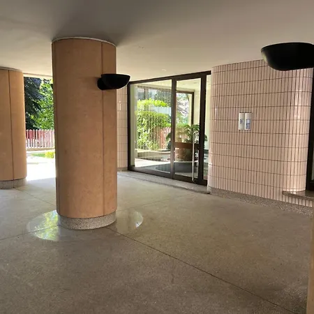 Apartment Aspromonte Lakeside - Garden Retreat
