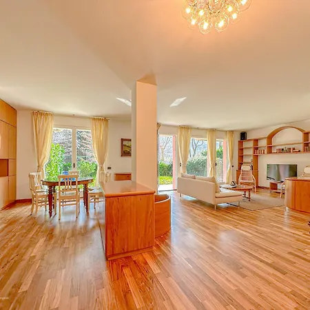 Appartement Aspromonte Lakeside - Garden Retreat